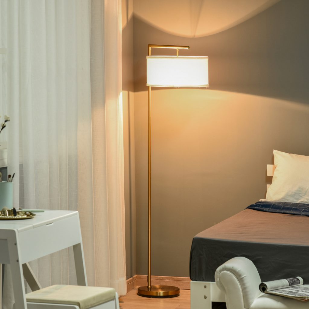 HOMCOM Modern 60 Inch Floor Lamp Linen Shade - White